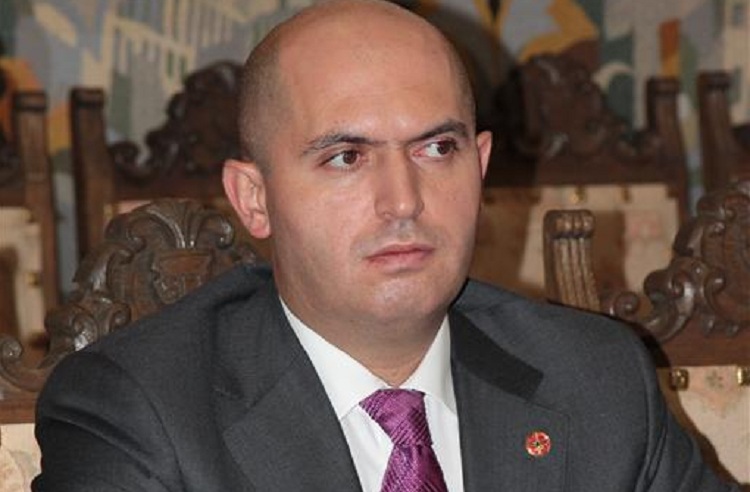 Armen Ashotyan, Minister of Education